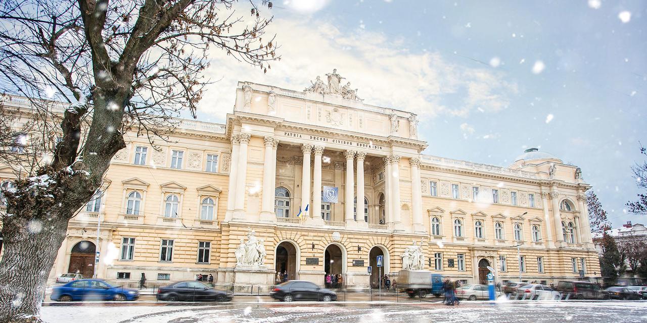 2-Х Рівнева Квартира В Центрі Університет Франка З Парковкою Lviv Bagian luar foto